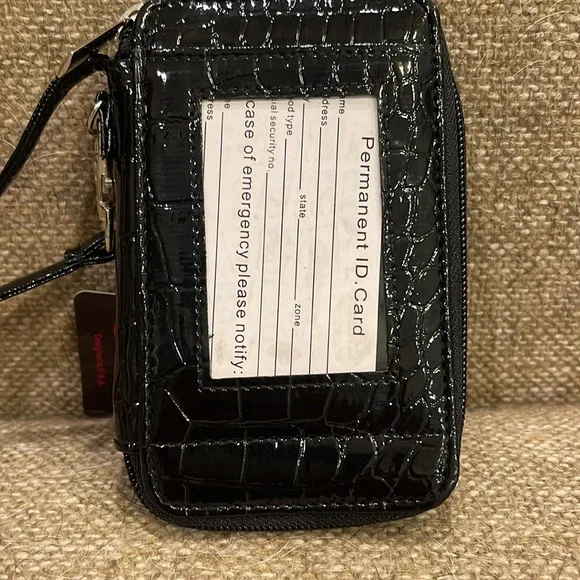 NWT Candie Black Crocodile Pattern Wallet/Wristlet - Picture 3 of 4